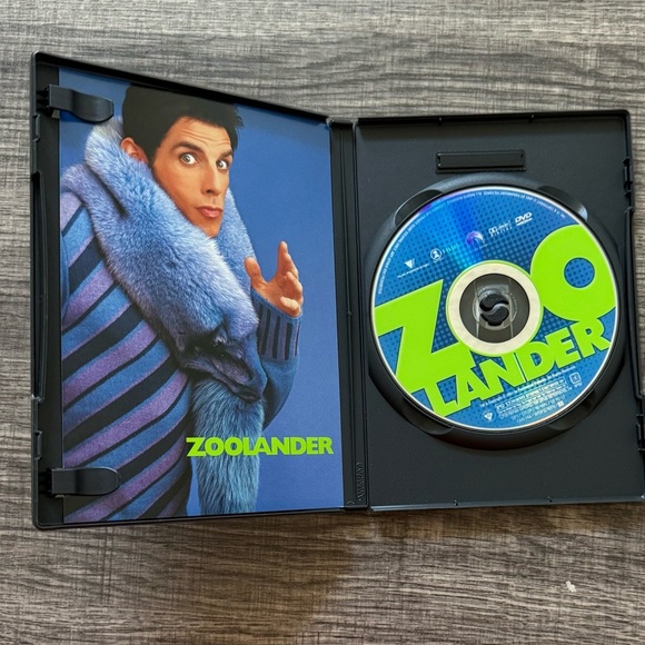 Bundle of 5 dvd movies. - Picture 11 of 12